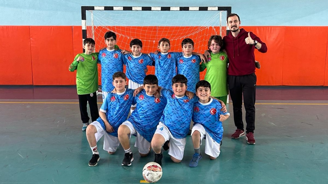 Küçük Erkekler Futsal Takımı